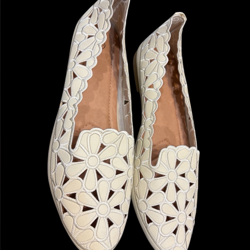 Women’s floral ballet flat dress shoes